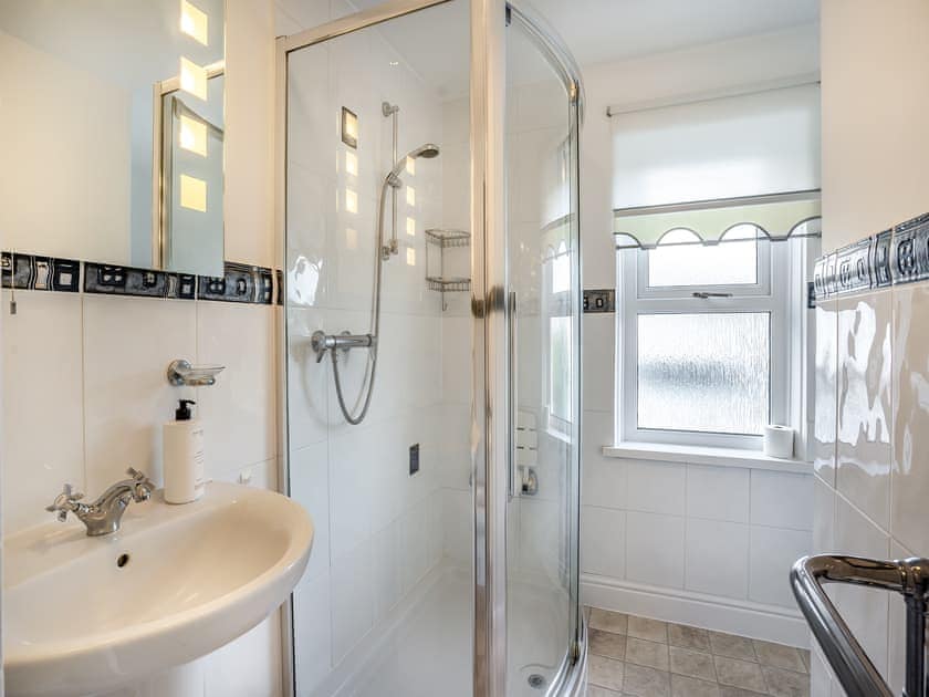 Shower room | Innishkea, Penally