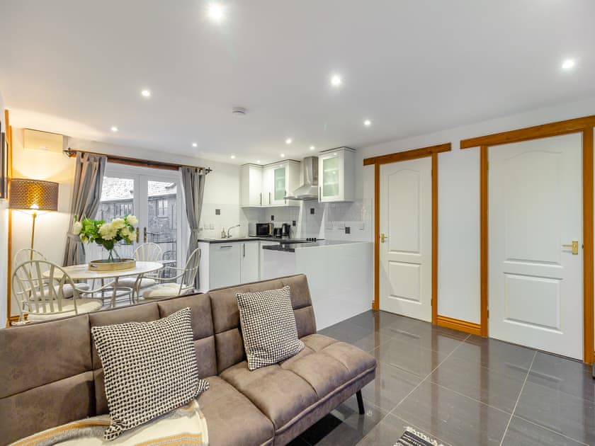 Open plan living space | Oak Cottage, Abergavenny