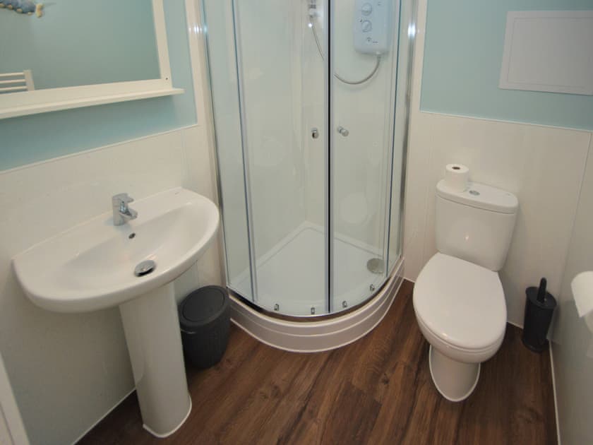 Shower room | Puffin Apartment - Tobermory Apartments, Tobermory, Isle of Mull