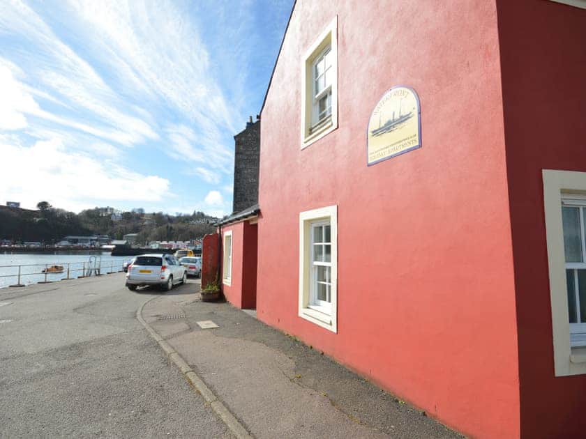 Outdoor area | Buzzard Apartment, Isle of Mull