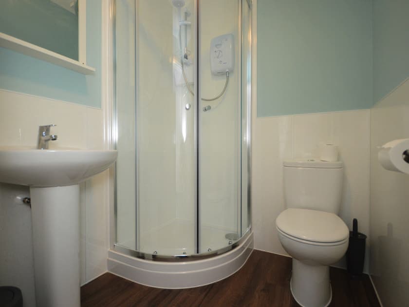 Shower room | Dolphin Apartment - Tobermory Apartments, Tobermory, Isle of Mull