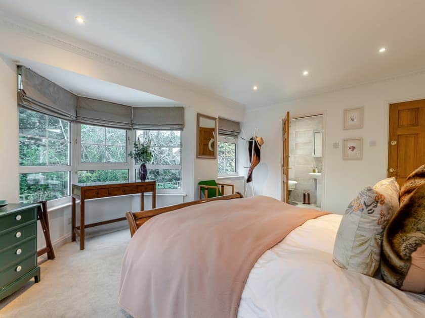 Bed 3 - Super king | Windbrake House, Gosport