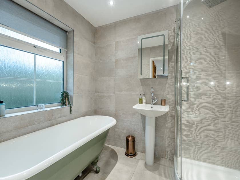 En-suite | Windbrake House, Gosport
