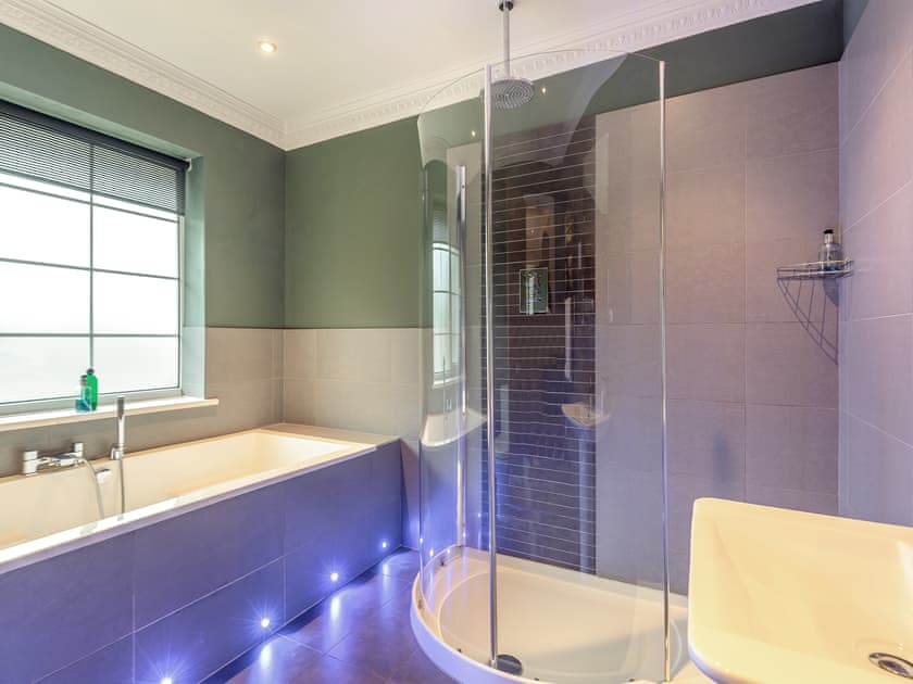 En-suite | Windbrake House, Gosport