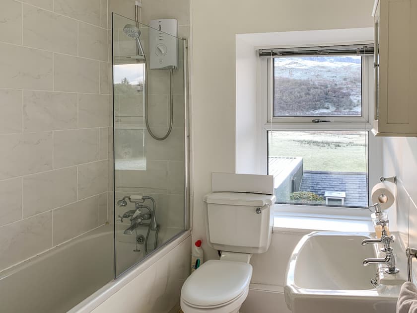 Bathroom | Isallt, Nantlle, near Beddgelert