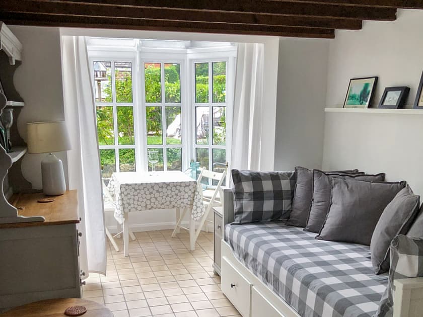 Knowle Lodge The Studio (ref UKC1599) in Cuckfield, near Haywards