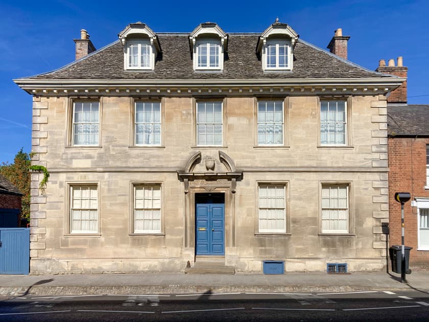 Queen Anne Mansion House