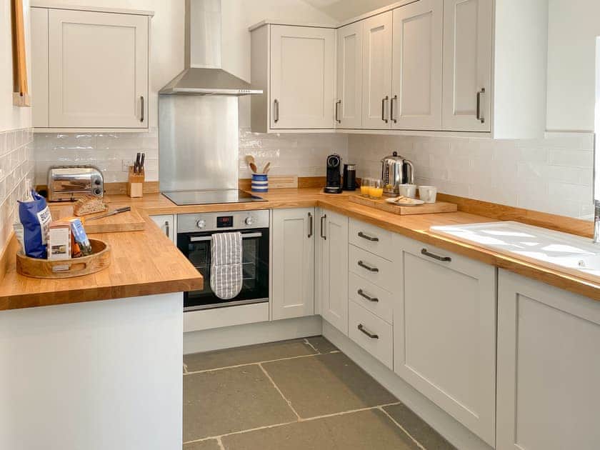 Beautifully presented kitchen | Barn Cottage, St Mawgan