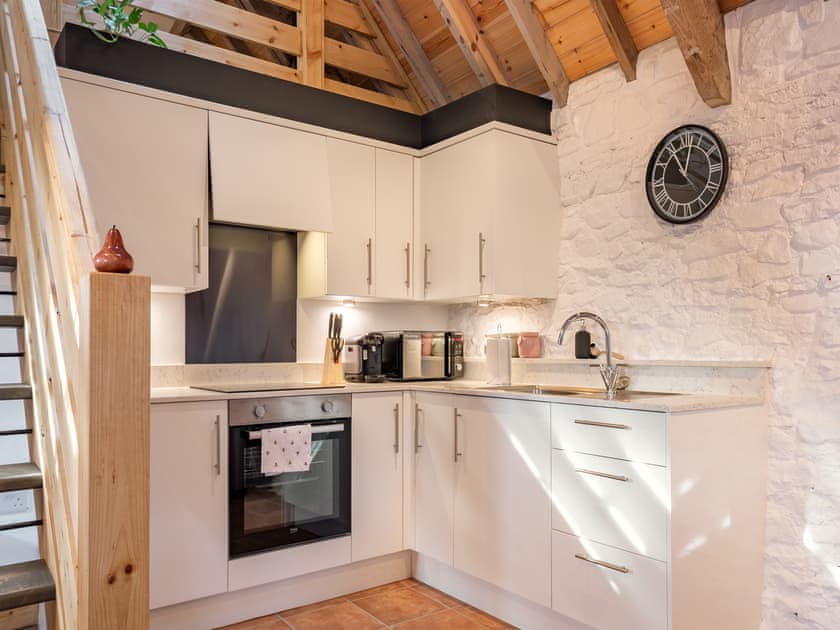 Kitchen area | Russet - Dowlais Farm Holidays, Clevedon