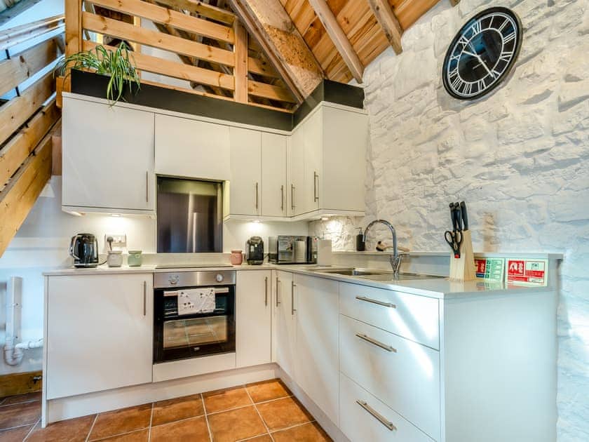 Kitchen area | Pippin - Dowlais Farm Holidays, Clevedon