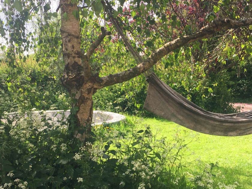 Garden and grounds | Feltham’s Cottage - Feltham’s Farm, Horsington Marsh, near Templecombe