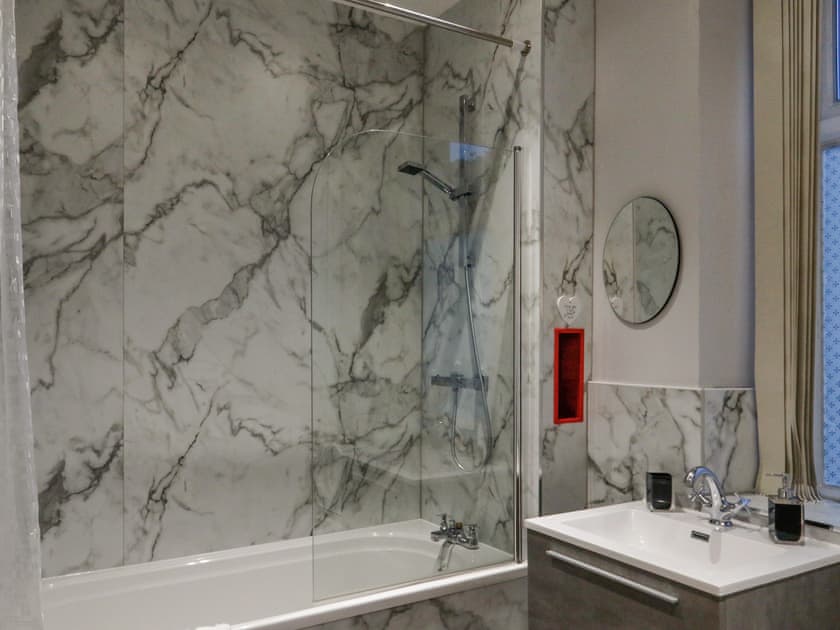Family Bathroom  | Amber Villa, Tideswell, near Buxton