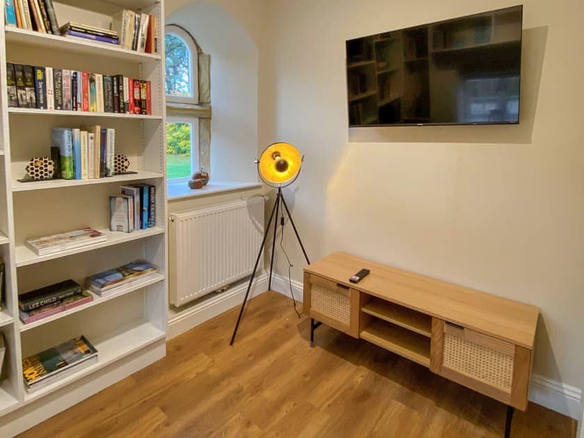 Snug | Hawks House - Harewood Holidays, Harewood, near Leeds