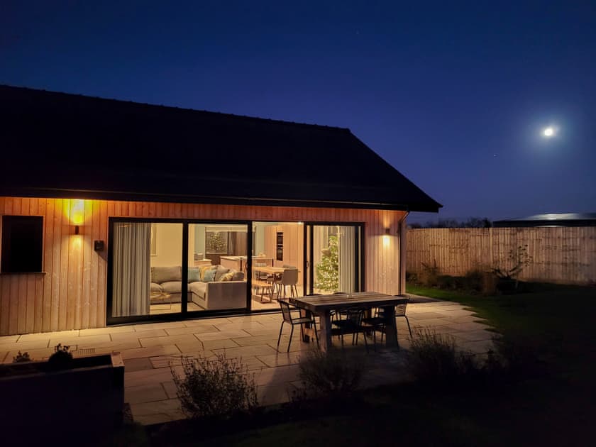 Exterior | Blue Iris Cottage - Ashlin Farm Barns, Dunholme, near Lincoln