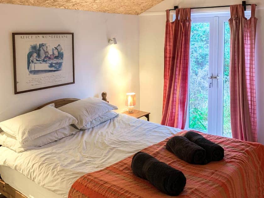 Double bedroom | The Organic Cabin - Feltham’s Farm, Horsington Marsh, near Templecombe