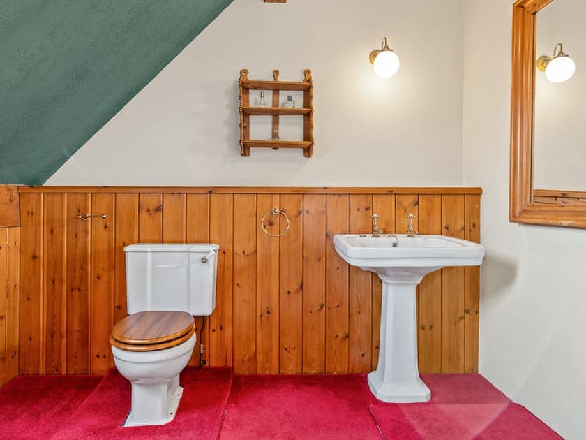 Bathroom | Worthy House, Tenby