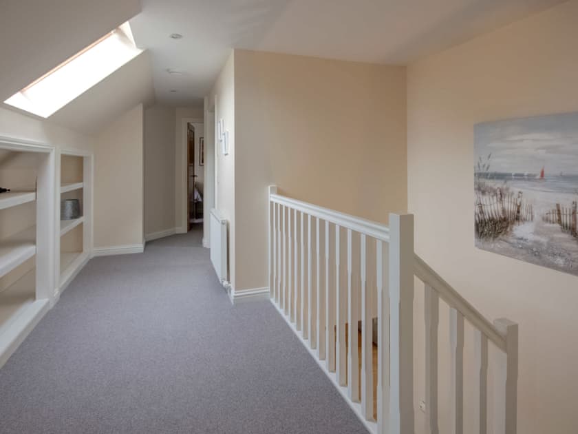 Landing | Darna House, Tain