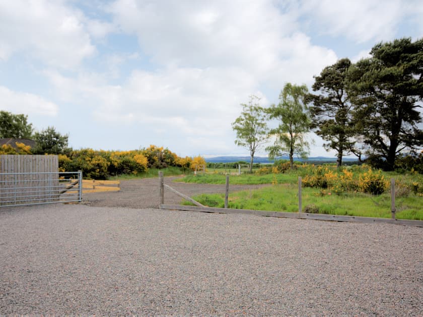 Parking | Darna House, Tain