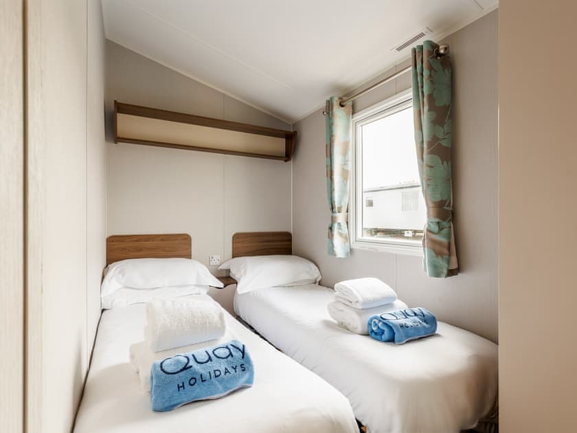 Twin bedroom | Licence to Chill, Poole