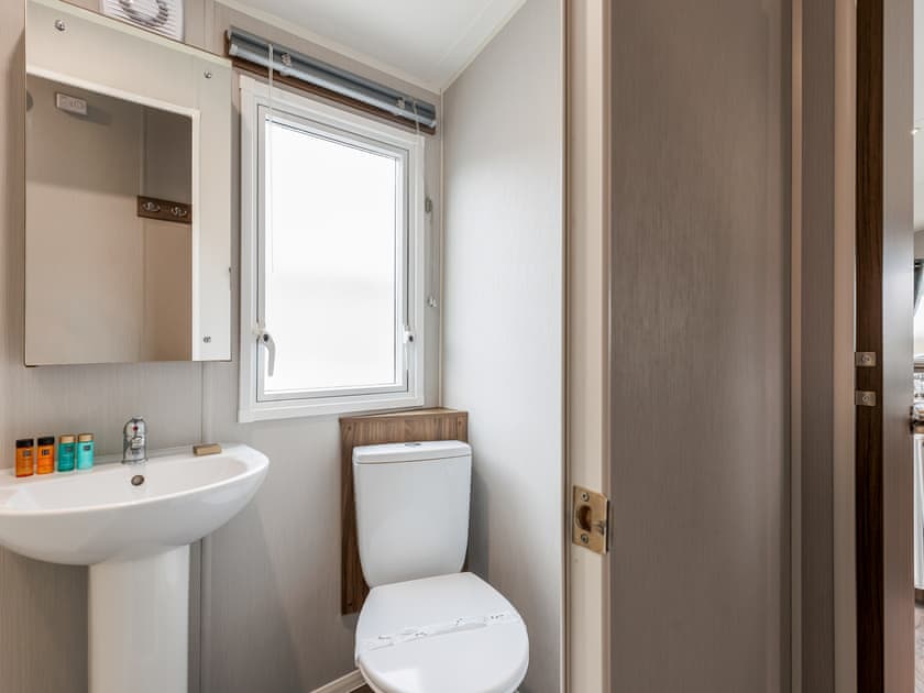 Bathroom | Licence to Chill, Poole