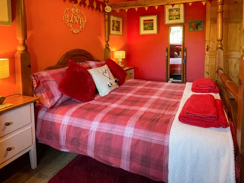 Double bedroom | Mystified Bungalow, Bishopdale, near Leyburn