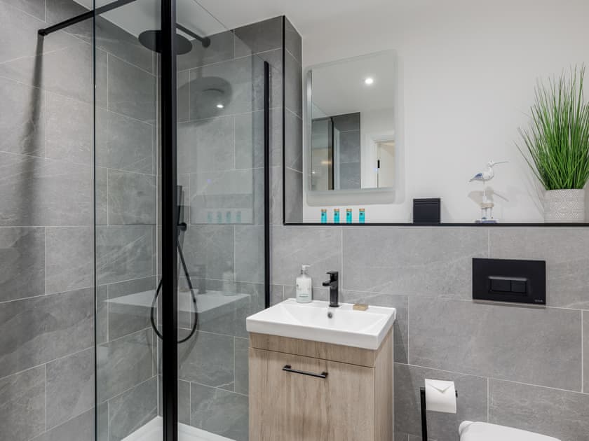 En-suite | Aurora South, Poole