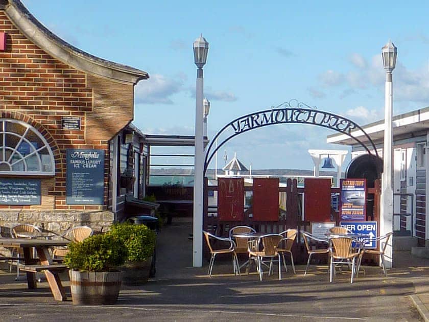 Surrounding area | Admirals Cottage, Yarmouth