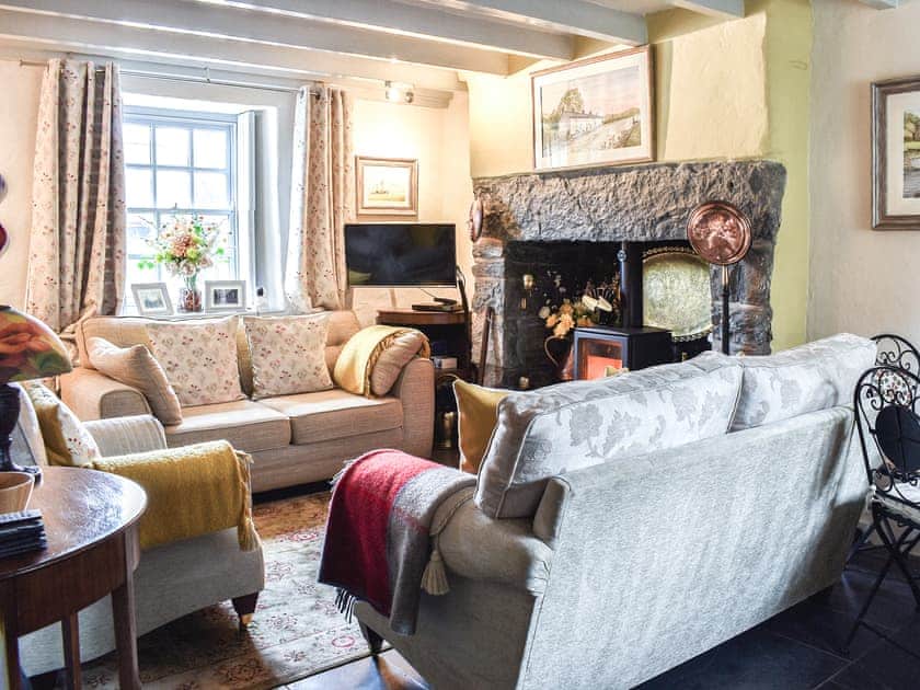 Open plan living space | Summerhill Tanyrhos, Manod, near Blaenau Ffestiniog
