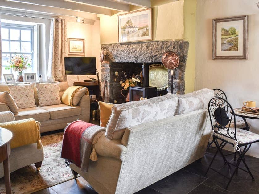 Open plan living space | Summerhill Tanyrhos, Manod, near Blaenau Ffestiniog
