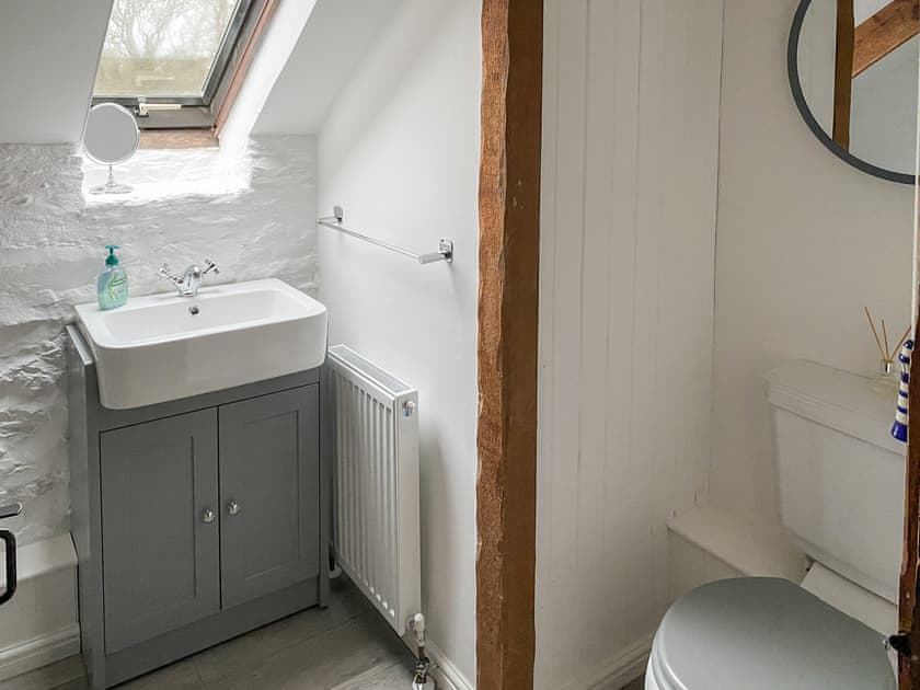 Bathroom | Haybarn, Fowey