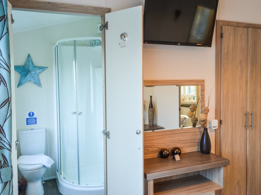 En-suite | Oakwood Lodge - Felmoor Park, Felton, near Morpeth