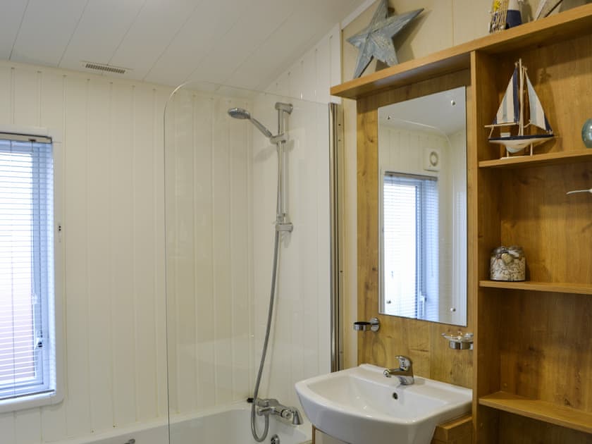 Griffon Lodge - Felmoor Park, Felton, near Morpeth