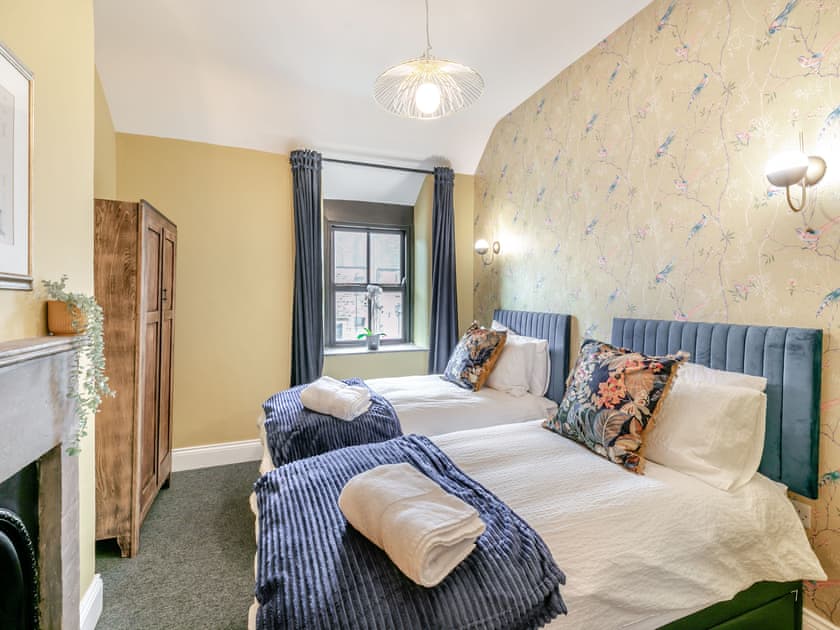 Twin bedroom | Verona House, Tideswell, near Buxton