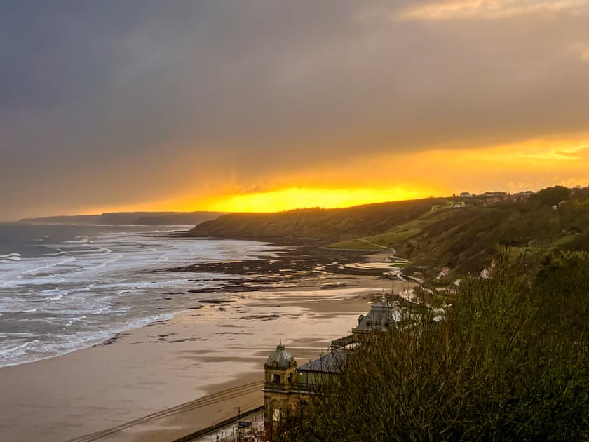 Coastal walks at Scarborough | Willowfield Cottage, Thornton-Le-Dale
