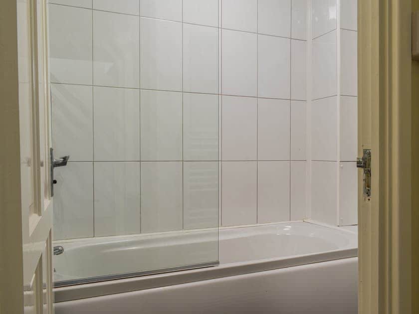 Bathroom | Seanicview Cottage 2 - Seanicview Cottages, Callington