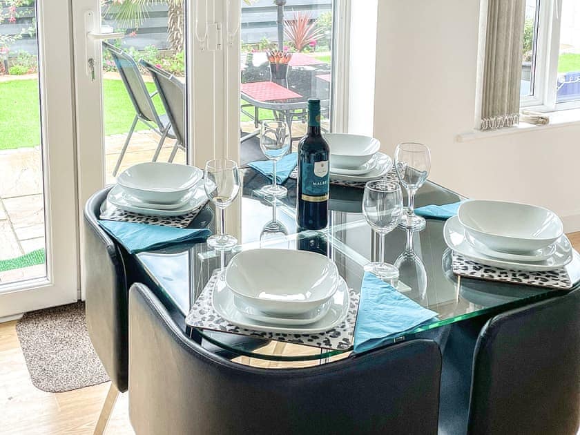 Dining Area | Palm Villa, Porth, near Newquay