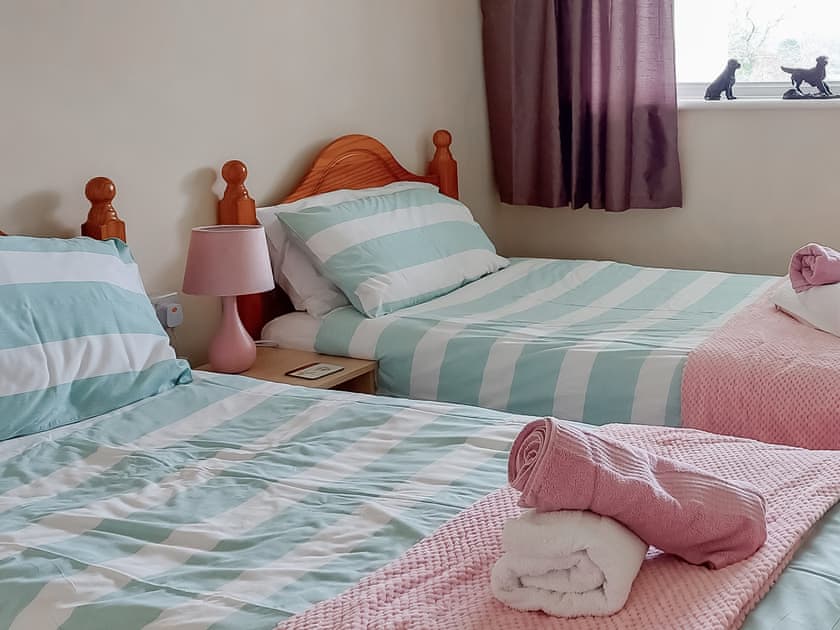 Twin bedroom | Seanicview Cottage 1 - Seanicview Cottages, Callington