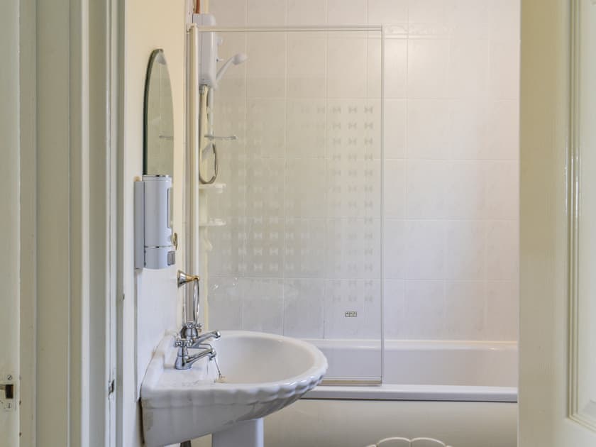 Bathroom | Seanicview Cottage 1 - Seanicview Cottages, Callington
