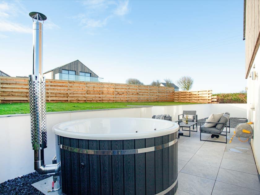 Hot tub | Rosefern, Tintagel