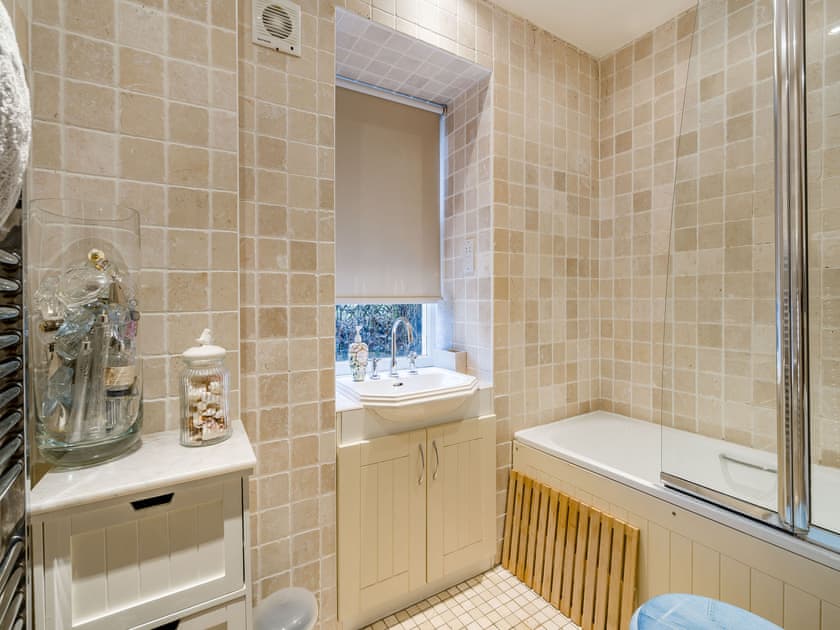 Bathroom | Tayview Cottage, Pitlochry
