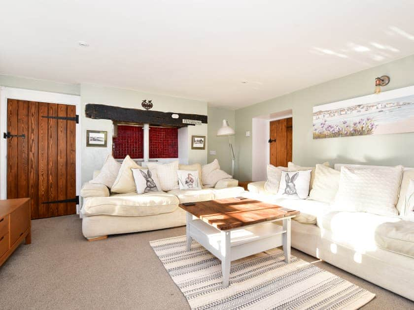 Living area | Rossiters Cottage - Rossiter’s Vineyard Barn, Wellow, near Yarmouth