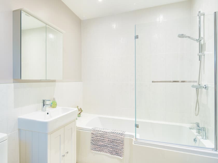 En-suite | Ty Bledrws, Betws Bledrws