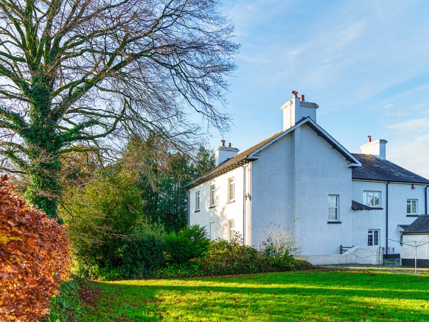 Exterior | Ty Bledrws, Betws Bledrws
