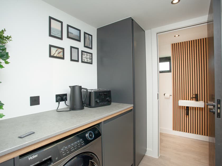 Utility room | Dehra Dun, Torpoint