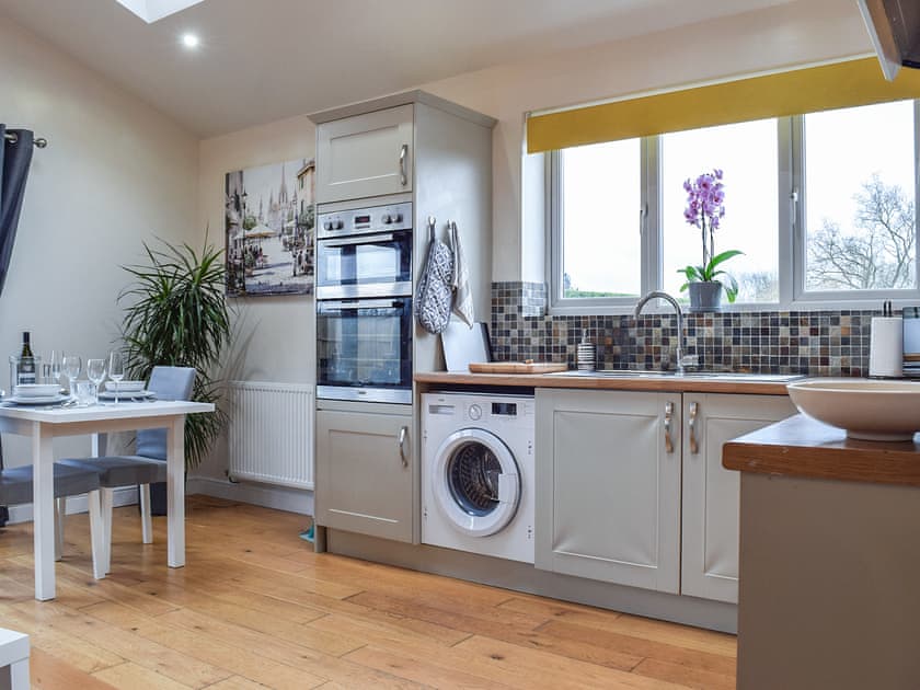 Kitchen/diner | Woodside Retreat, Newbold Coleorton