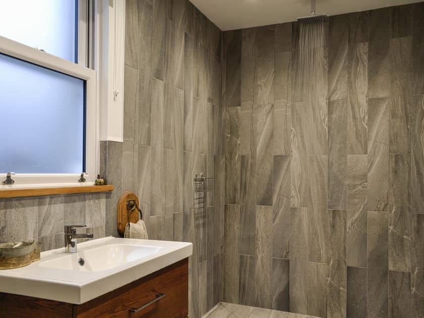 Shower room | Cotlea East Cottage, Alyth, near Blairgowrie