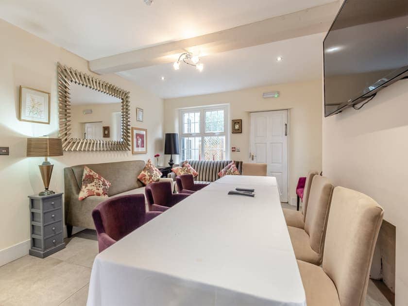 Living room/dining room | The Granary Villa - The Granary Hotel, Shenstone