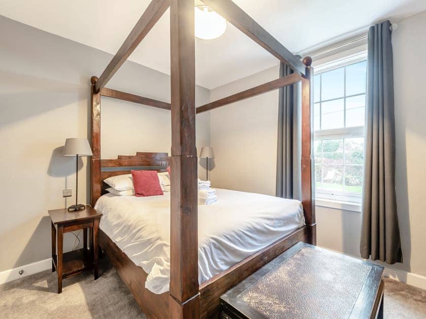 Four Poster bedroom | The Granary Villa - The Granary Hotel, Shenstone