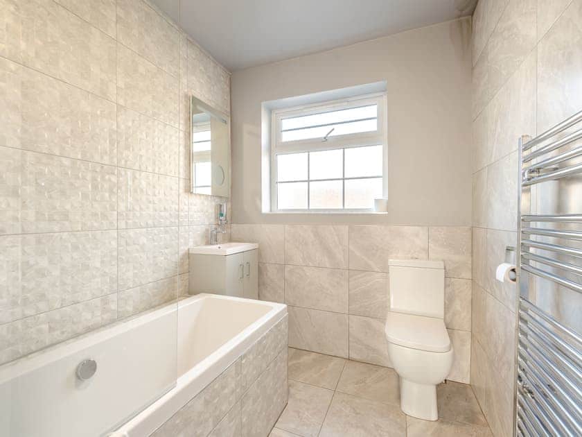 Bathroom | The Granary Villa - The Granary Hotel, Shenstone