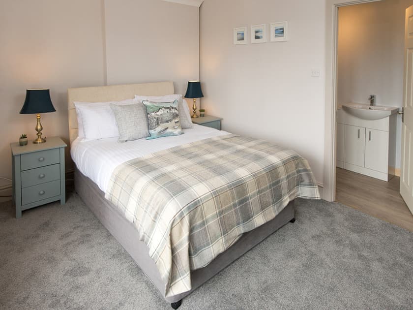 Super-king bedroom  | Crown Inn, Woolhope, near Ledbury